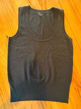 GNW black knit sleeveless sweater vest